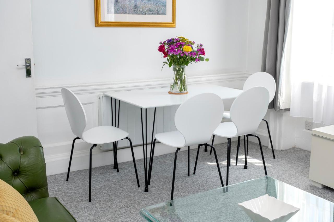 Super City Centre Apartment - Two Bedrooms, Perfect Location Bath Bagian luar foto