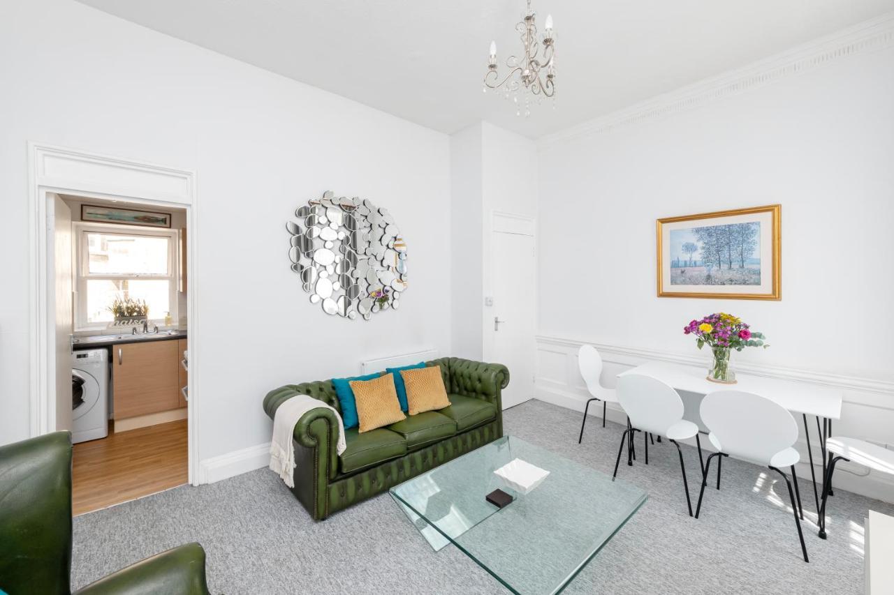 Super City Centre Apartment - Two Bedrooms, Perfect Location Bath Bagian luar foto