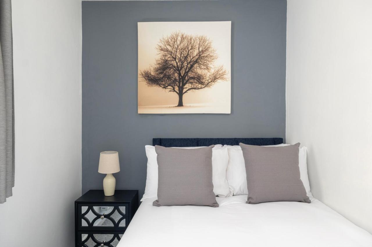 Super City Centre Apartment - Two Bedrooms, Perfect Location Bath Bagian luar foto