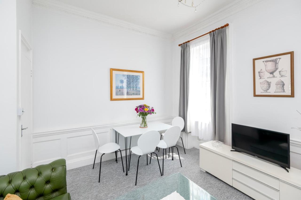 Super City Centre Apartment - Two Bedrooms, Perfect Location Bath Bagian luar foto